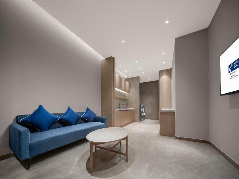 Holiday Inn Express Tengchong Hot-Spring image