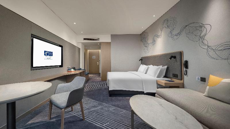 Holiday Inn Express Tengchong Hot-Spring image