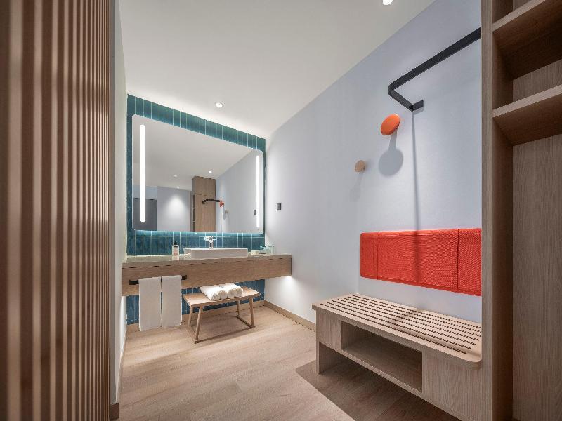 Holiday Inn Express Tengchong Hot-Spring image