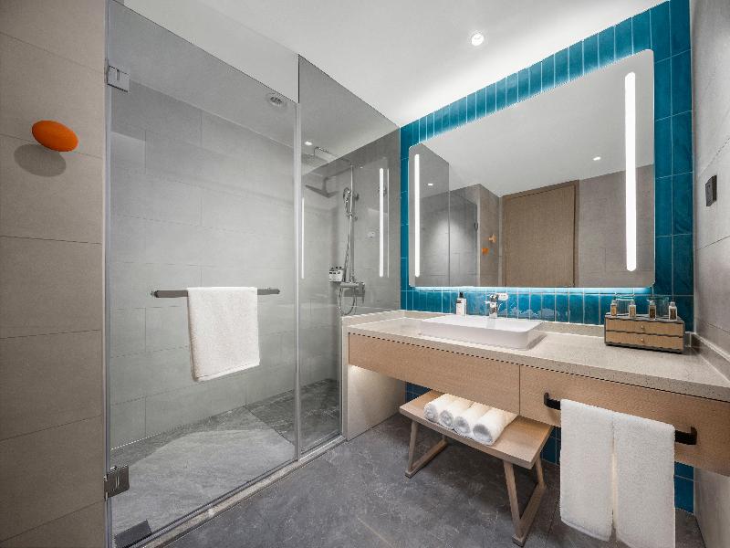 Holiday Inn Express Tengchong Hot-Spring image