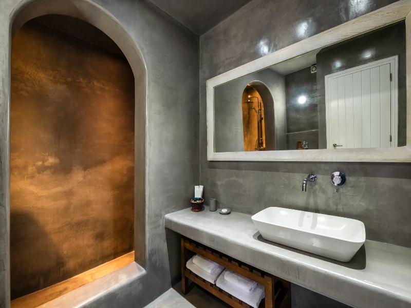 Anema Boutique Hotel &Villas Santorini image