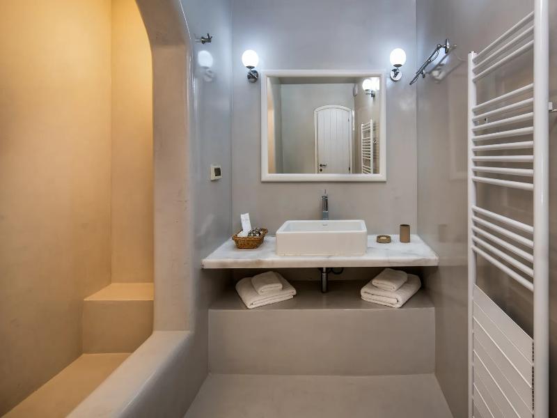 Anema Boutique Hotel &Villas Santorini image