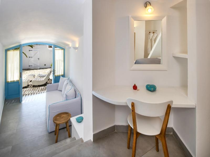 Anema Boutique Hotel &Villas Santorini image