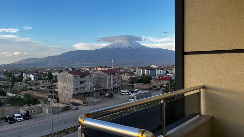 Atlihan Plus Hotel image