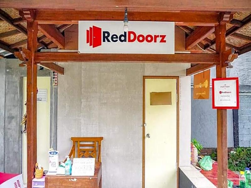 Reddoorz Near Penimbangan Beach Singaraja image