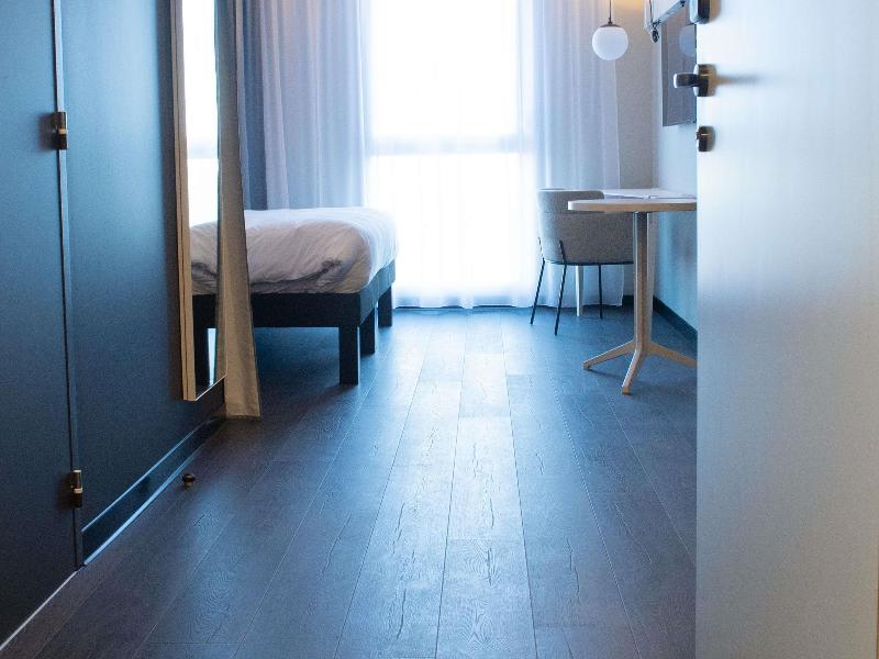 Ibis Montlhery Paris Sud image