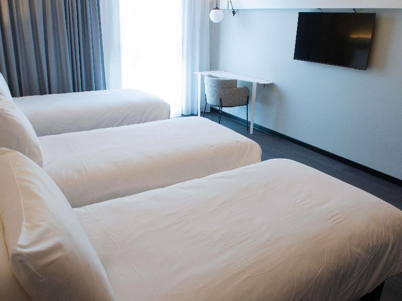 Ibis Montlhery Paris Sud image