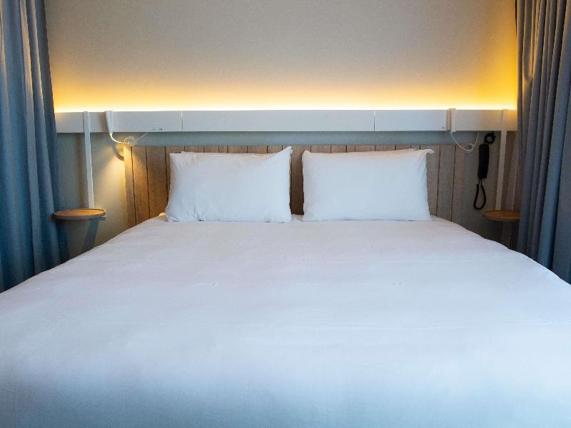 Ibis Montlhery Paris Sud image