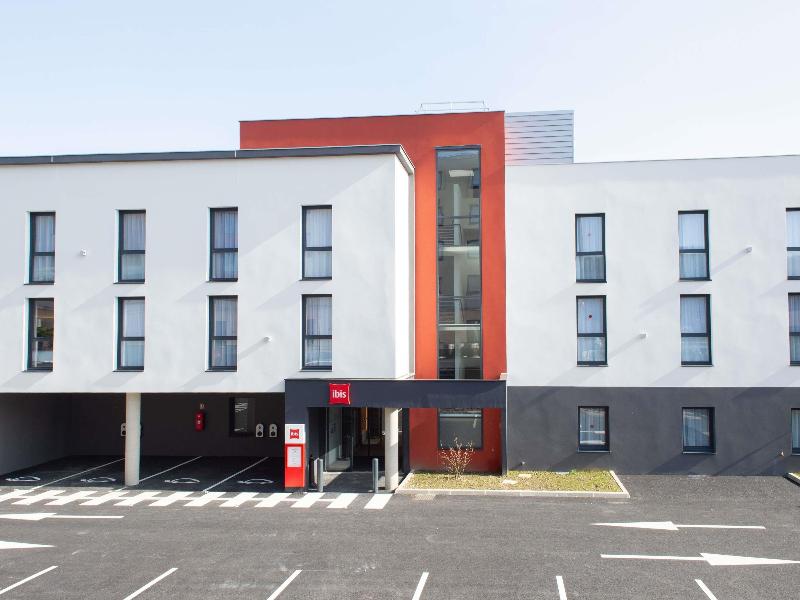 Ibis Montlhery Paris Sud image