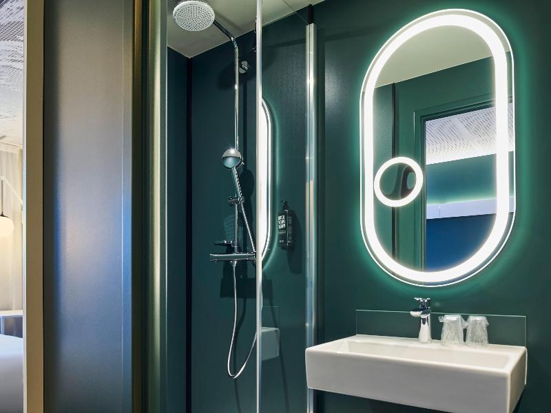 Ibis Montlhery Paris Sud image