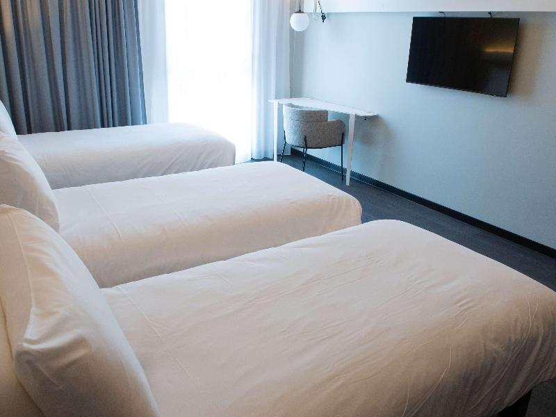 Ibis Montlhery Paris Sud image