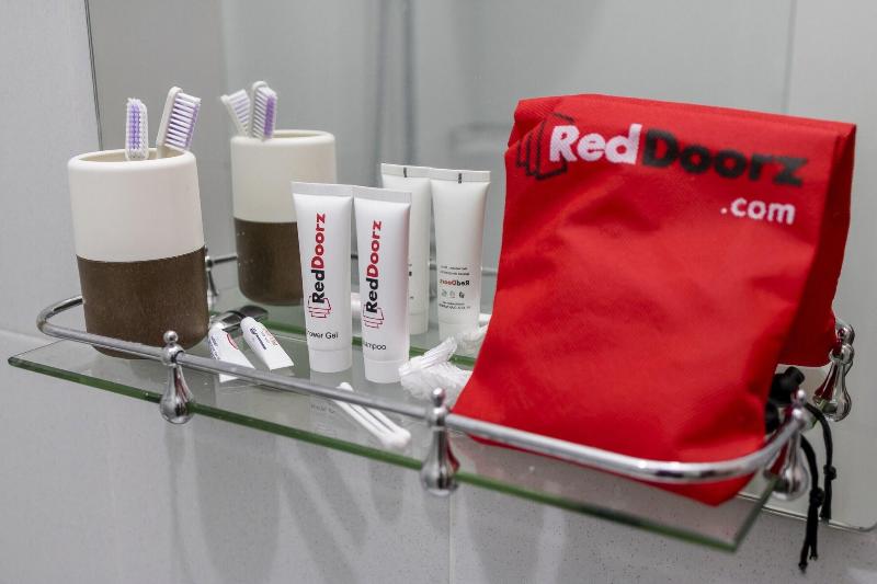 Reddoorz Apartment Padina Soho And Residence image