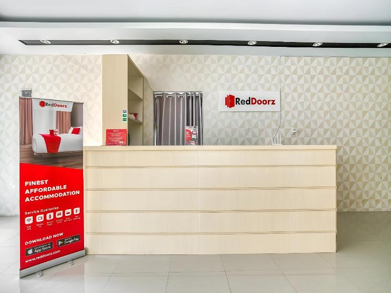Reddoorz Plus Near Rsud Dr Pirngadi Medan 2 image
