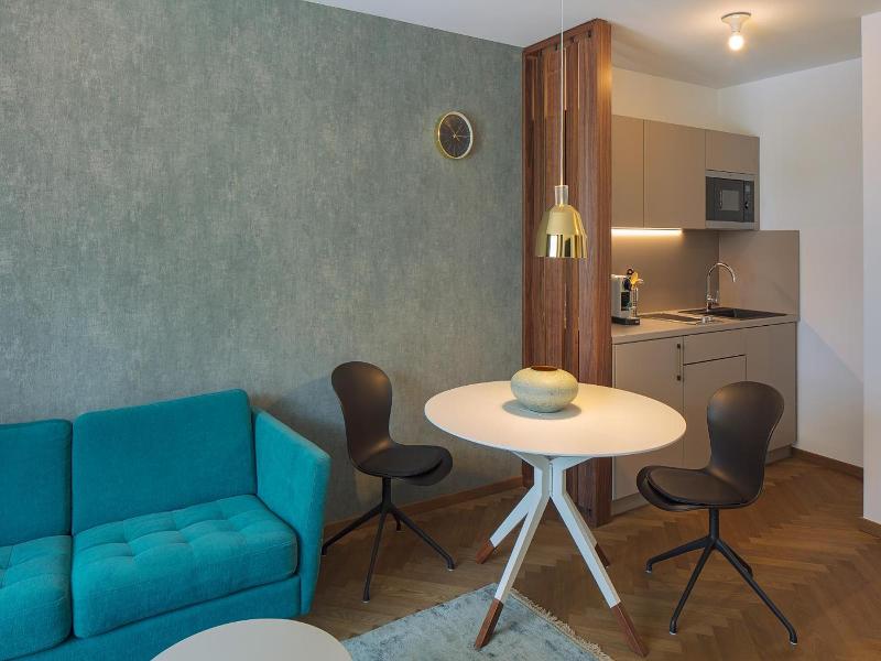 Dd Suites Serviced Apartments image