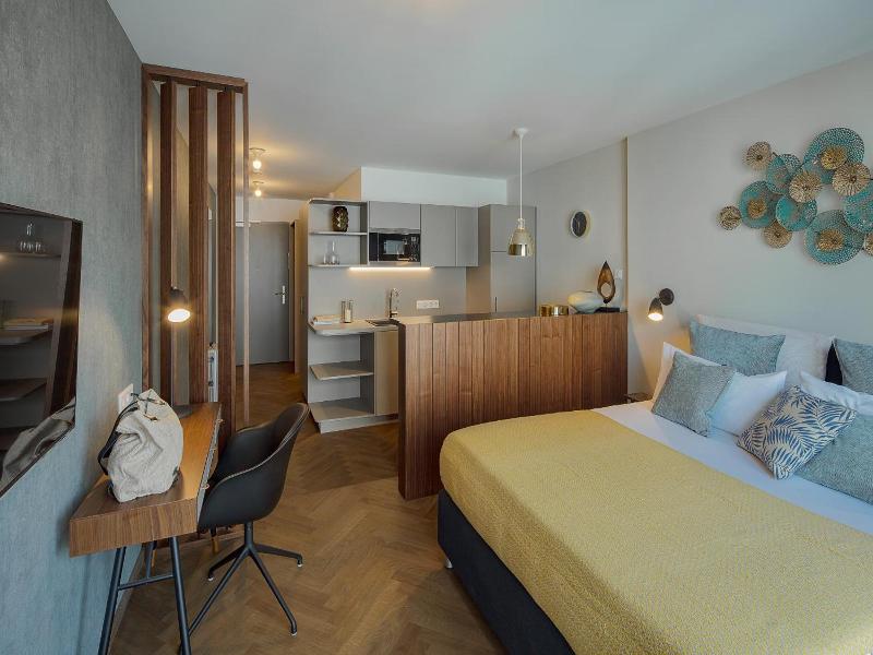 Dd Suites Serviced Apartments image