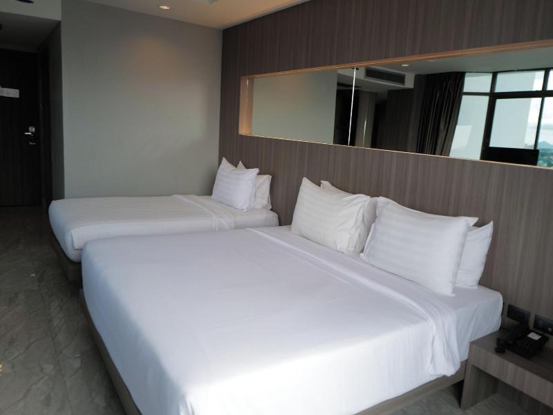 Hermann Hotel Pattaya Sha Extra Plus image