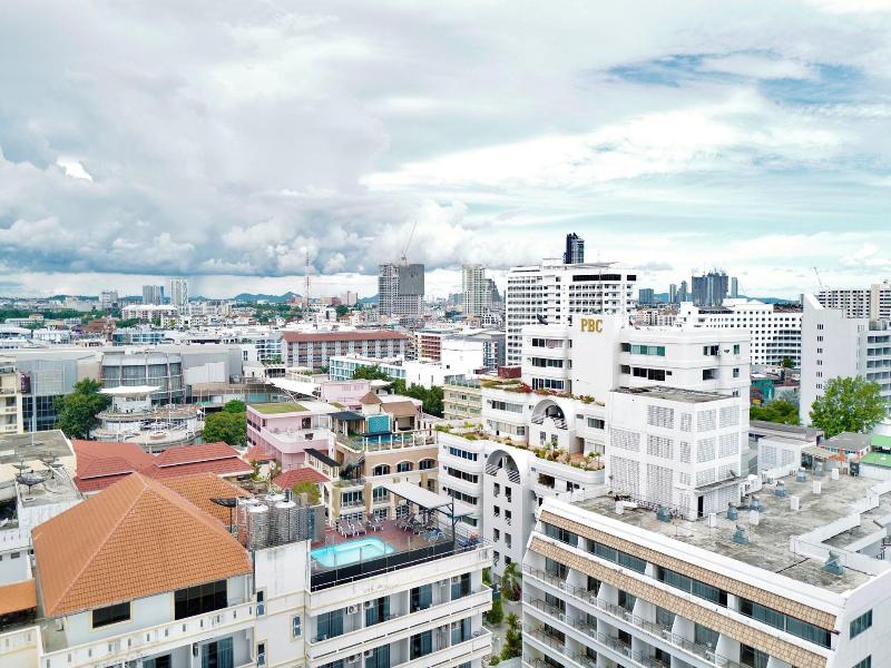 Hermann Hotel Pattaya Sha Extra Plus image
