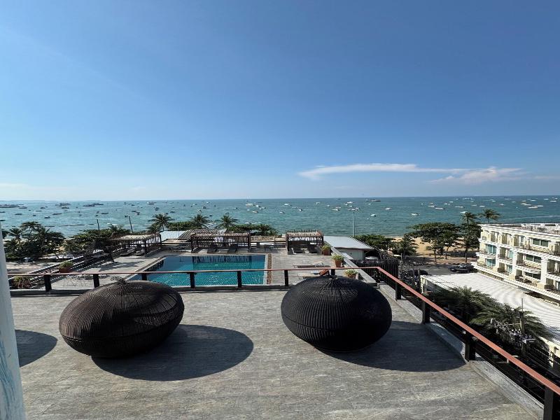 Hermann Hotel Pattaya Sha Extra Plus image