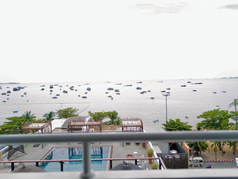 Hermann Hotel Pattaya Sha Extra Plus image