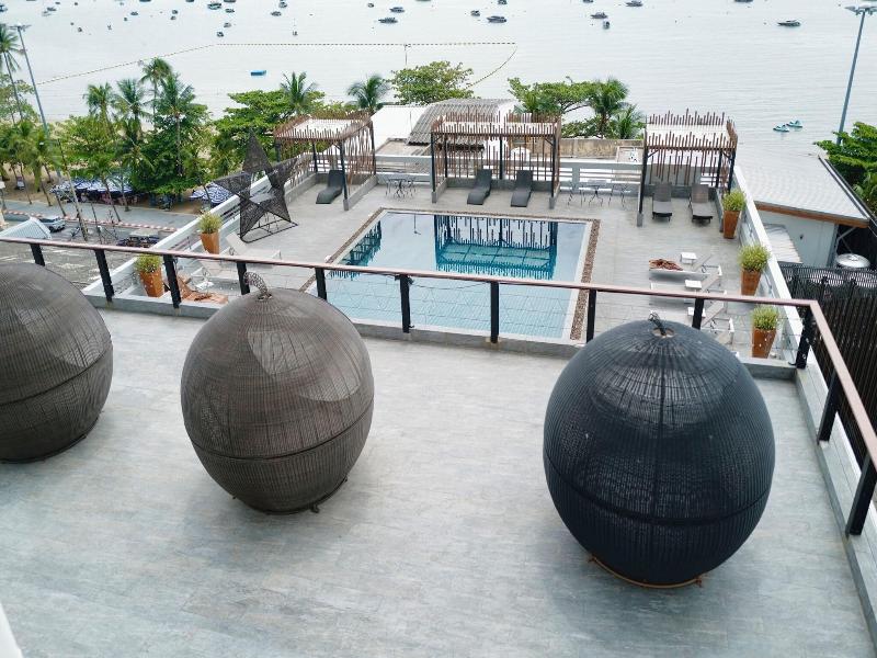 Hermann Hotel Pattaya Sha Extra Plus image
