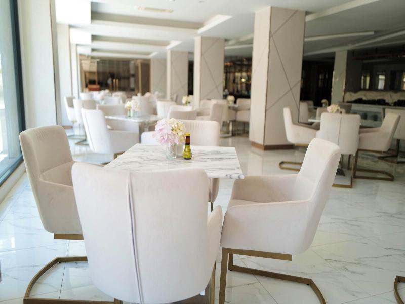 Hermann Hotel Pattaya Sha Extra Plus image