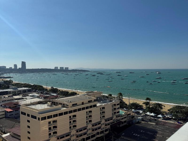 Hermann Hotel Pattaya Sha Extra Plus image