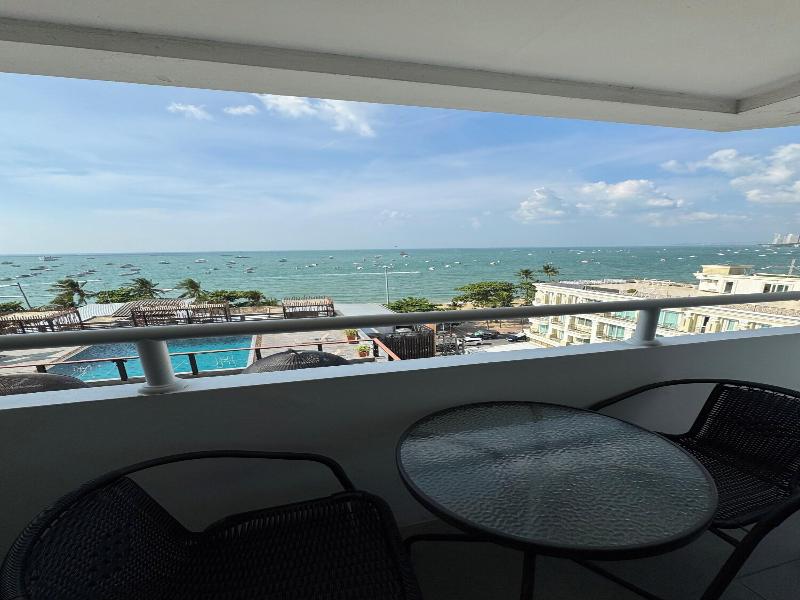 Hermann Hotel Pattaya Sha Extra Plus image