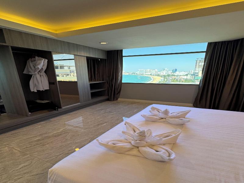Hermann Hotel Pattaya Sha Extra Plus image
