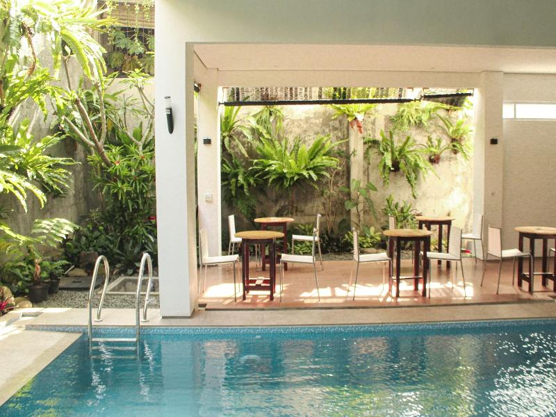 Rion Hostel Bogor image
