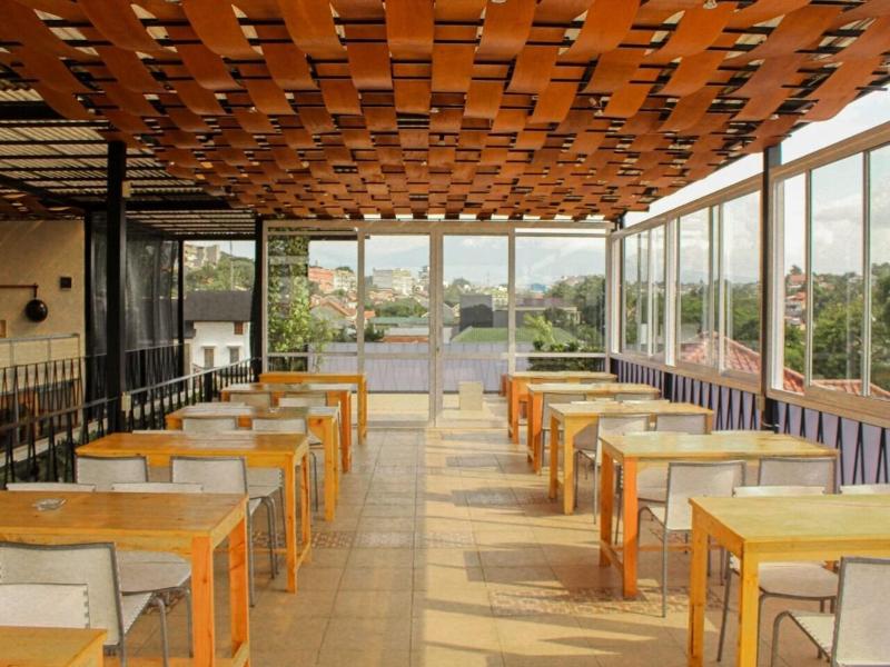 Rion Hostel Bogor image