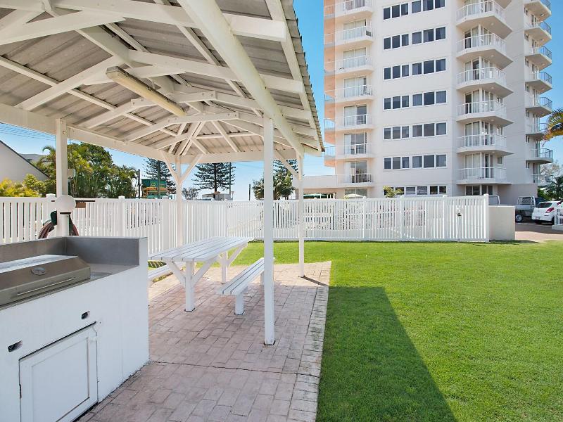 Meridian Tower Apartments image