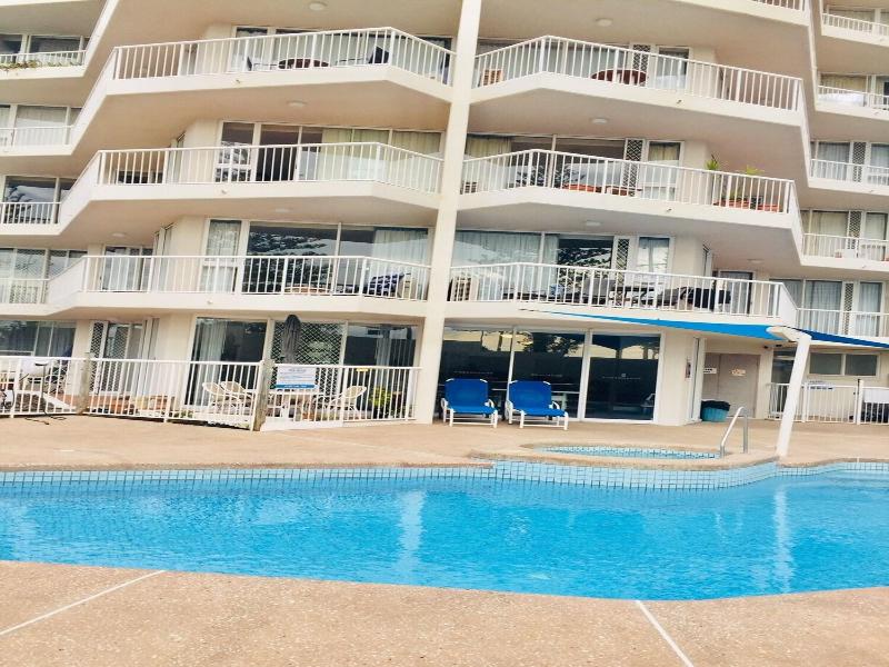 Meridian Tower Apartments image