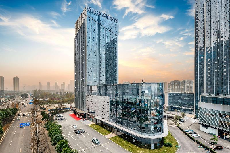 Hampton by Hilton Wuhan Railway Station