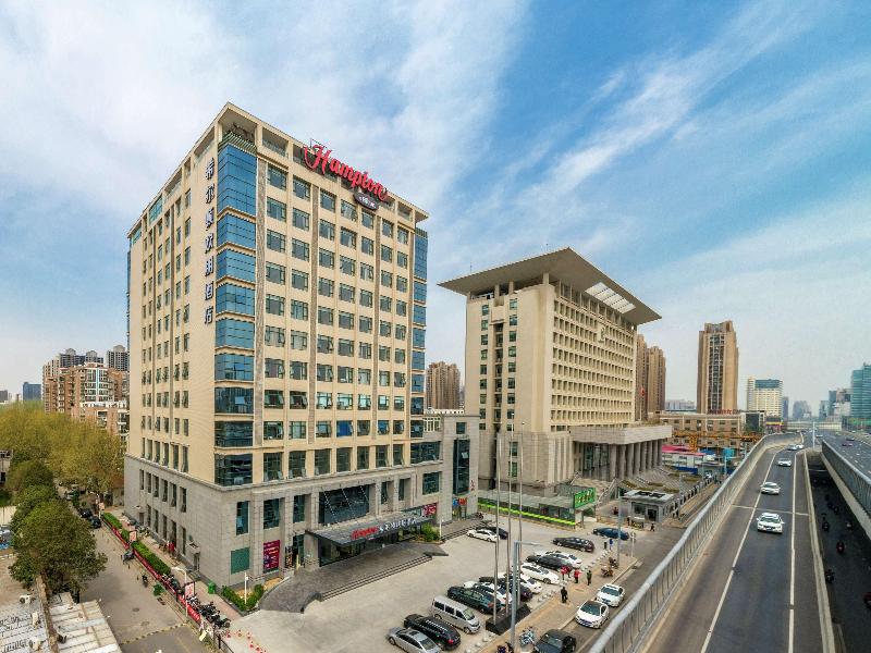 Hampton by Hilton Zhengzhou Jinshui — exterior view