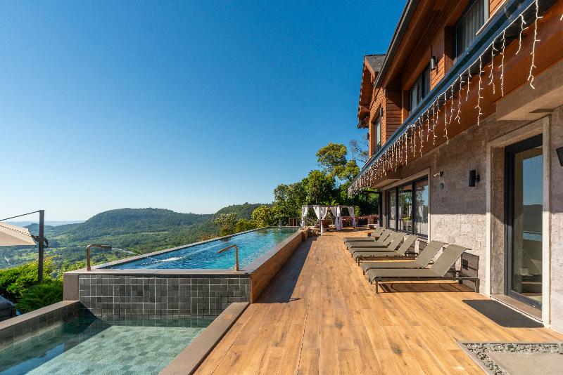Chateau Laghetto Collection image