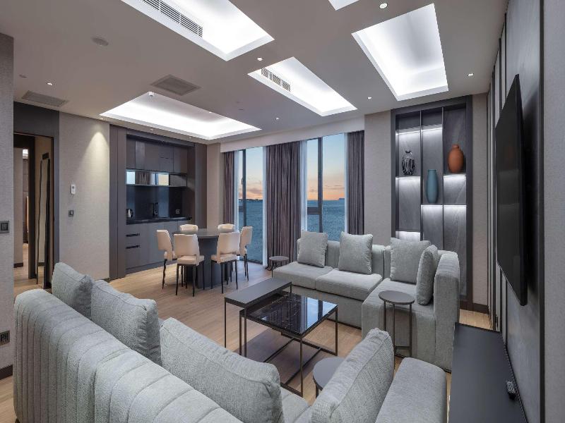 DoubleTree by Hilton Canakkale image