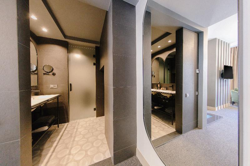 Strofi Hotel image