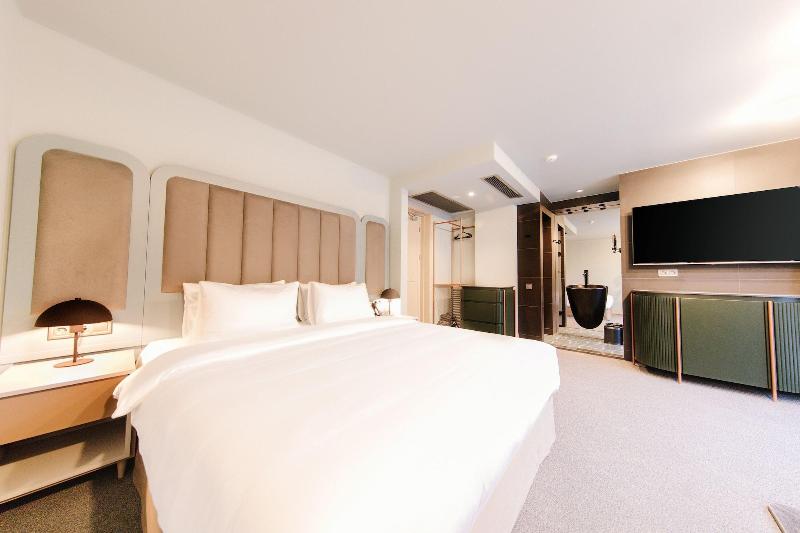 Strofi Hotel image