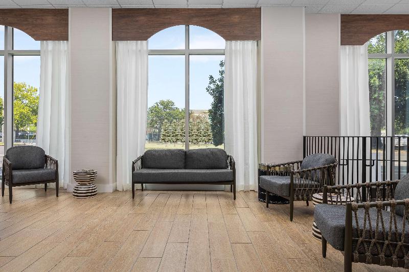 Hampton Inn New Orleans French Quarter Market Area image