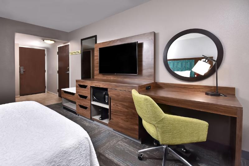 Hampton Inn New Orleans French Quarter Market Area image