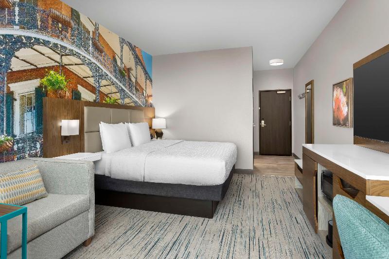 Hampton Inn New Orleans French Quarter Market Area image