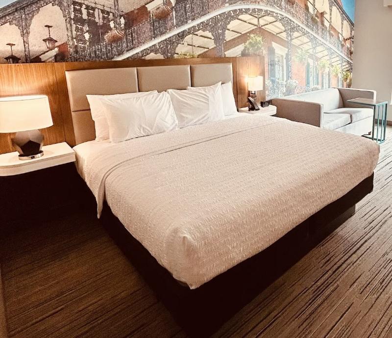 Hampton Inn New Orleans French Quarter Market Area image