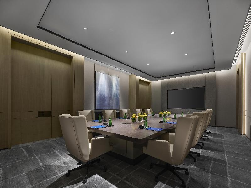 Hilton Zhuji image