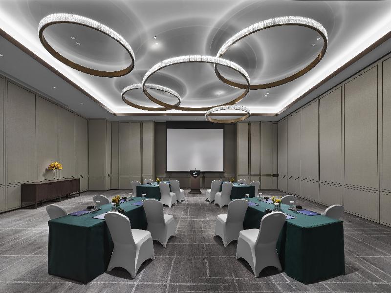 Hilton Zhuji image