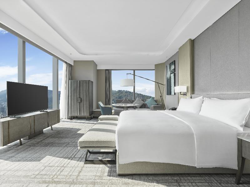 Hilton Zhuji image