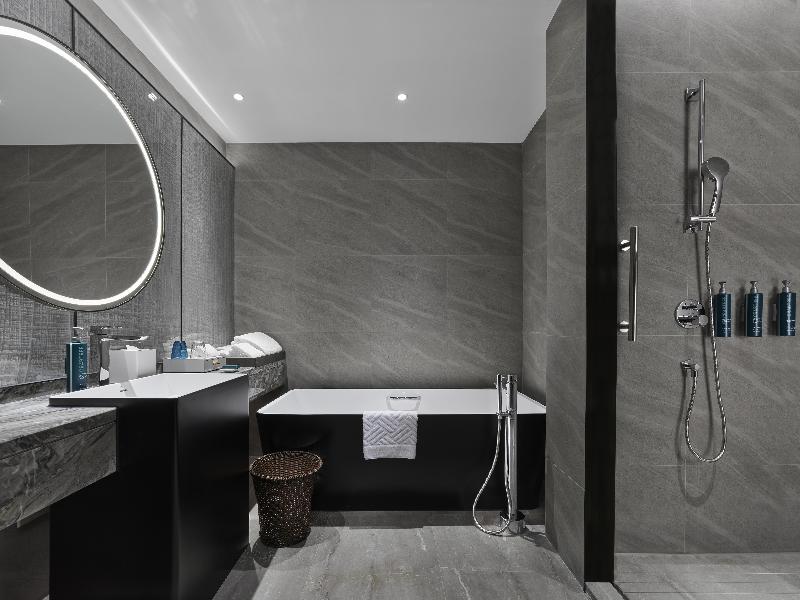 Hilton Zhuji image