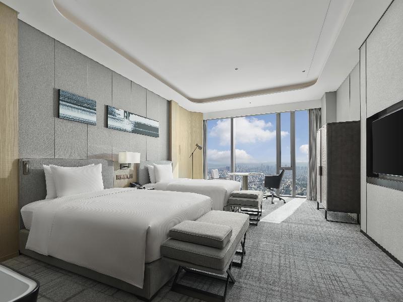 Hilton Zhuji image