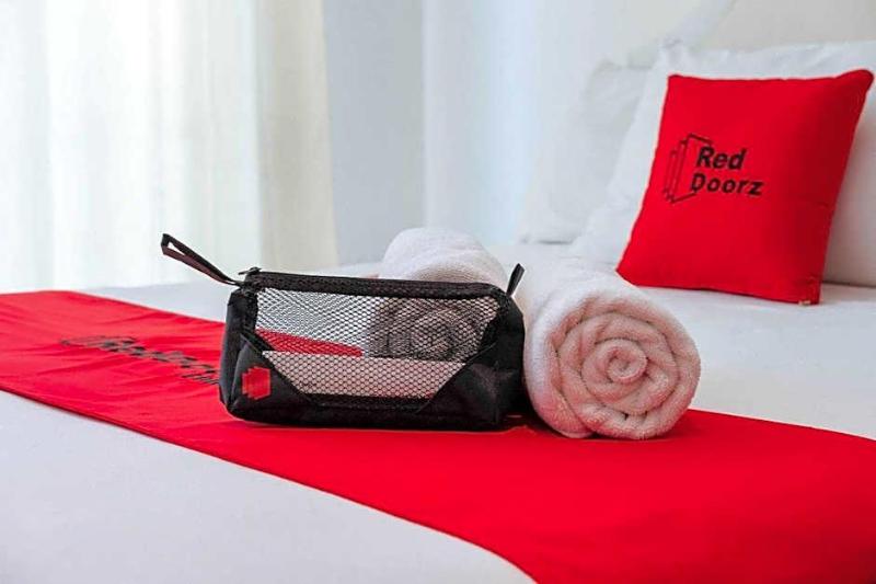RedDoorz Plus @ Vantas Hotel Parbaba — main photo