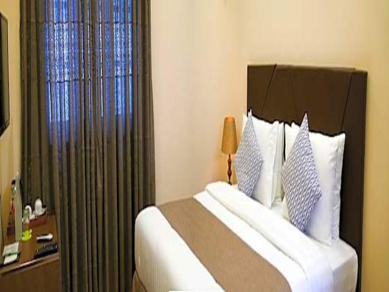 Isle Royal Inn