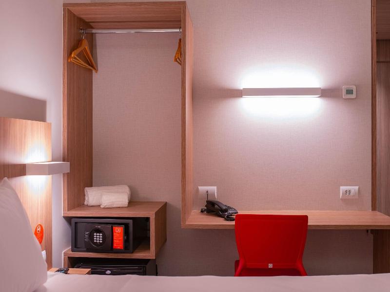 Hotel Moov Porto Alegre image